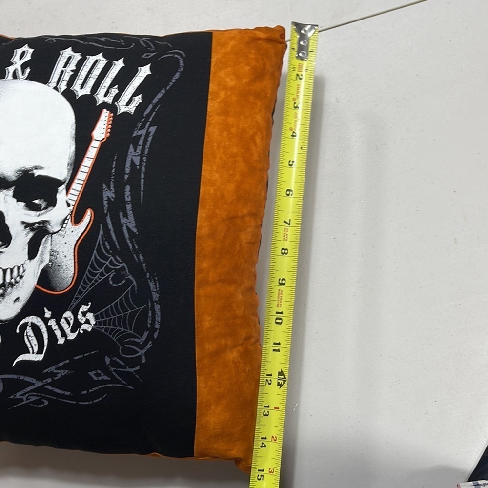 Homemade brand new T-shirt accent pillow. Rock and roll skull Halloween orange - Picture 7 of 8